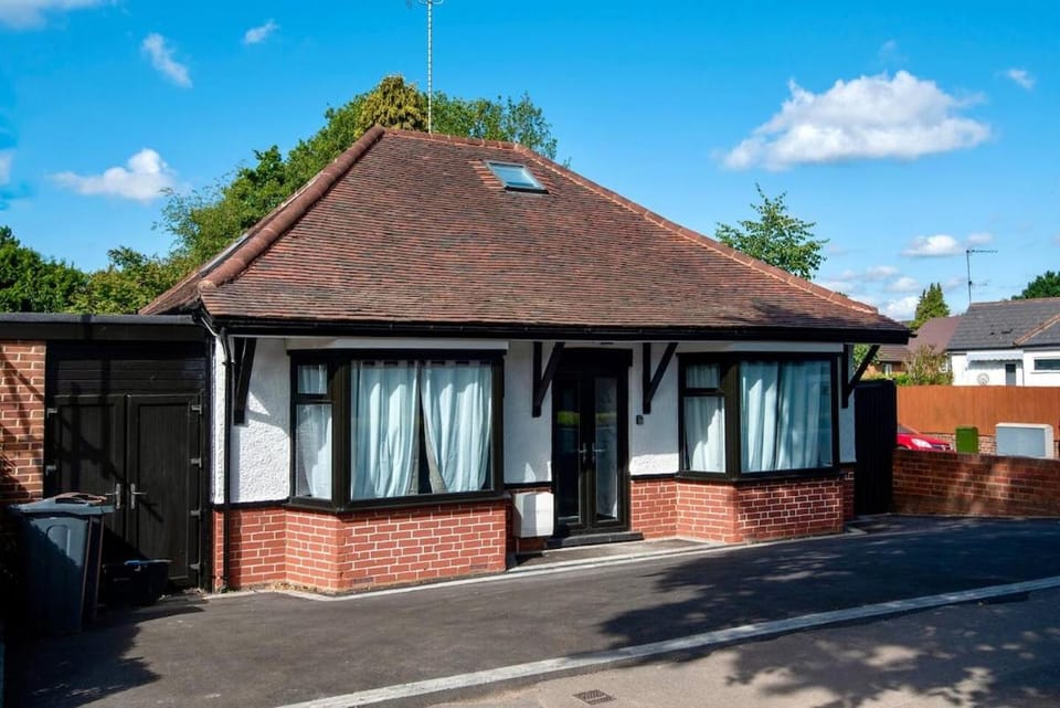 Property building, Street view