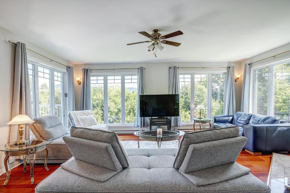 Communal lounge/ TV room, TV and multimedia, Living room, Seating area, Evening entertainment, fireplace