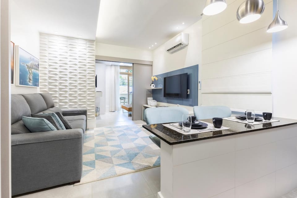 TV and multimedia, Living room, internet, air conditioner