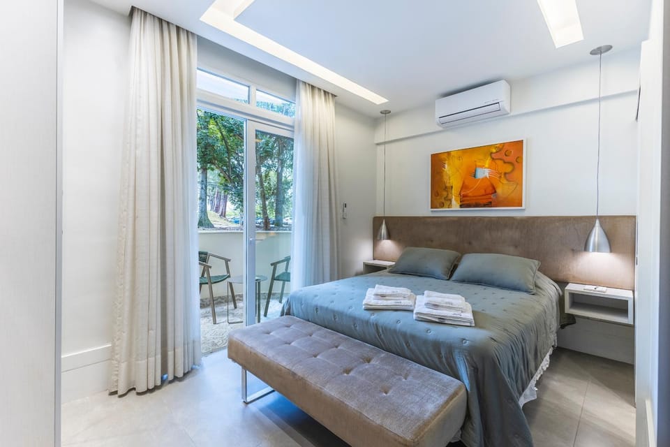 Bed, TV and multimedia, Balcony/Terrace, Bedroom, internet, safe, towels, air conditioner