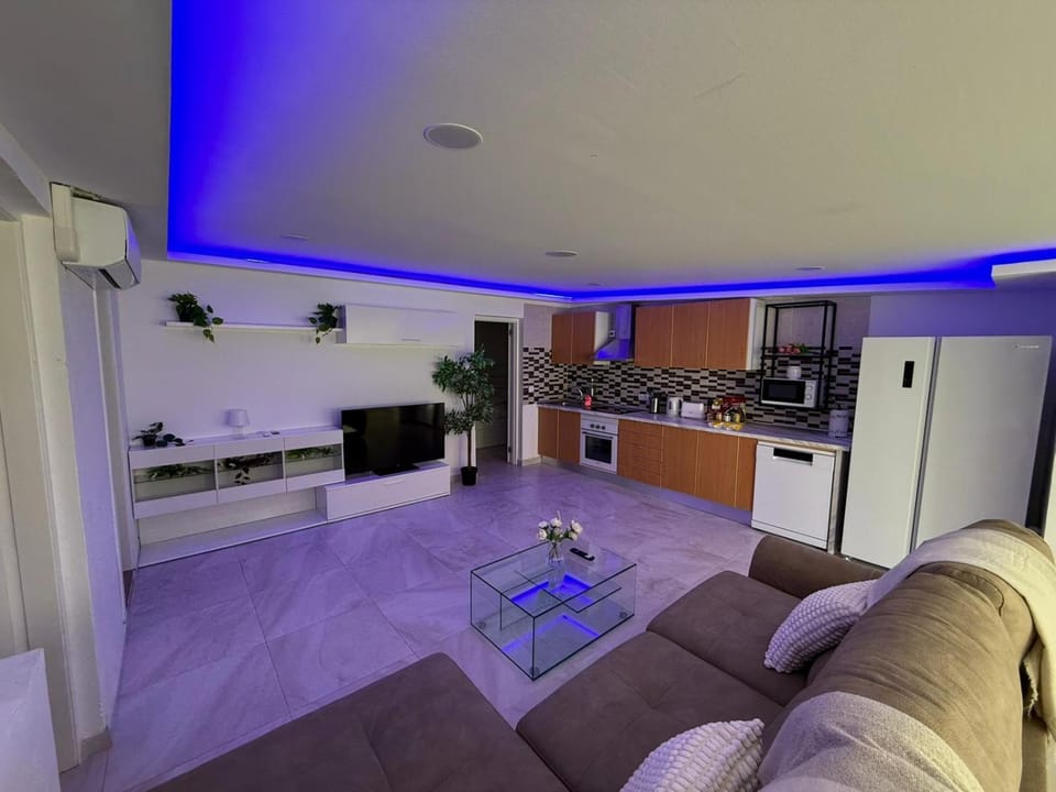 TV and multimedia, stove
