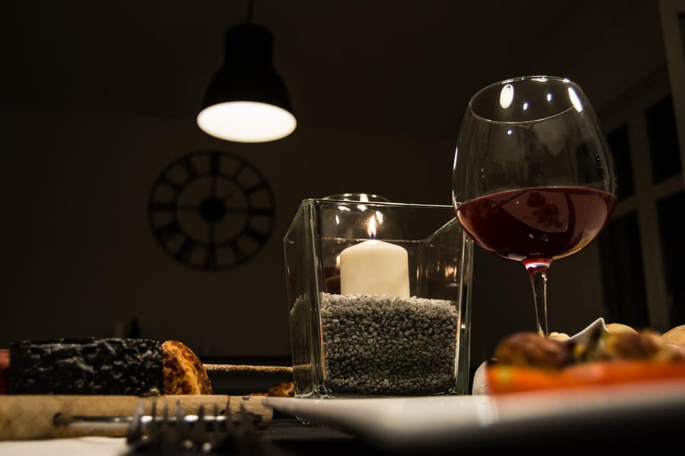 Decorative detail, Meals, Alcoholic drinks
