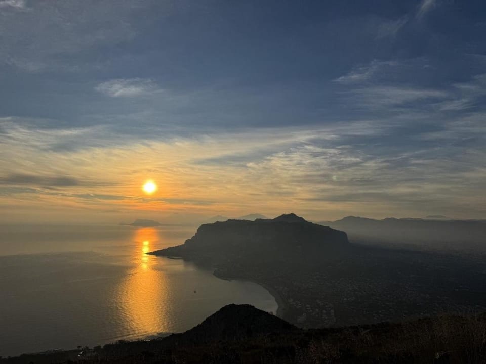 Nearby landmark, Sunrise