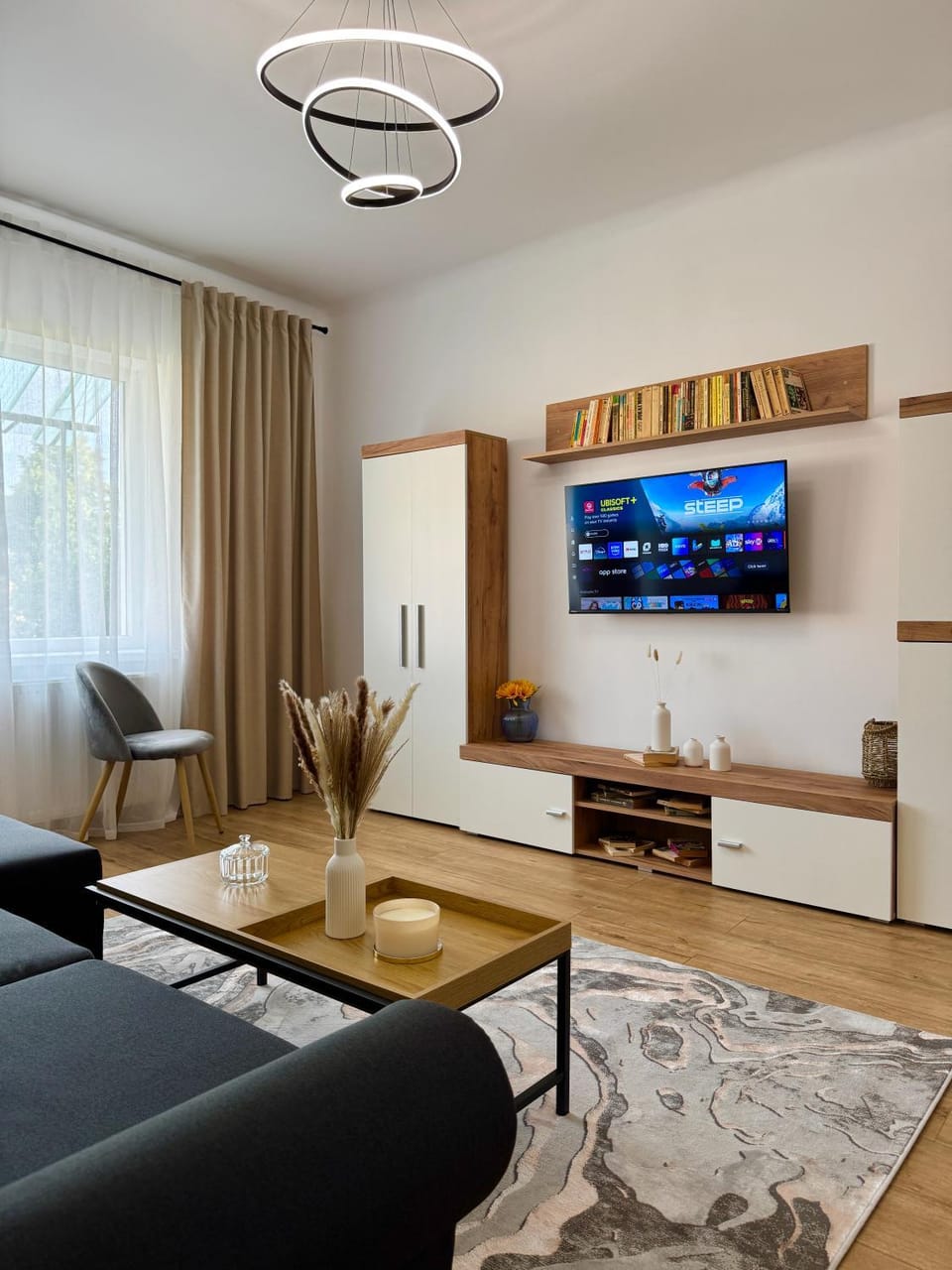 TV and multimedia, Living room, Seating area, Evening entertainment