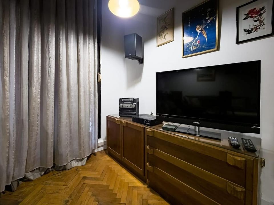 Communal lounge/ TV room, TV and multimedia