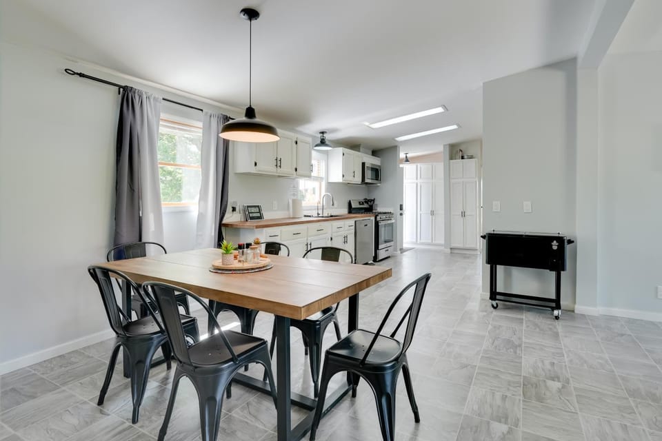 Sauna + Game Room! Family-Friendly Lakefront Home! House in Ohio