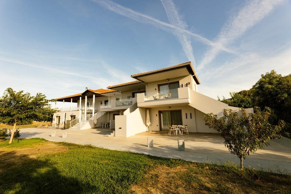 Thrive Apartment hotel in Halkidiki