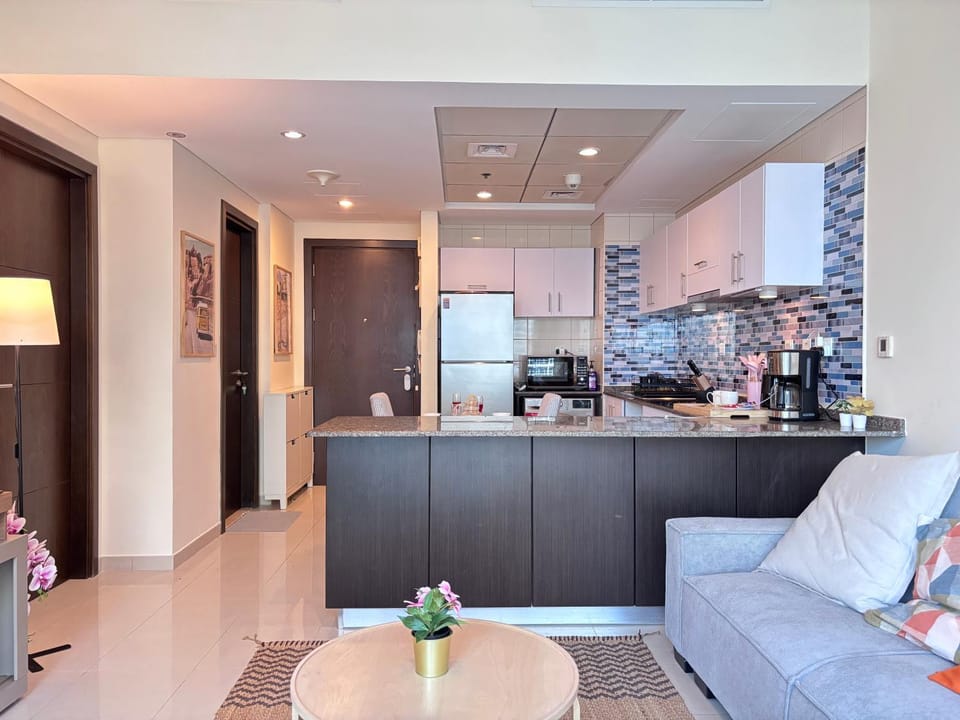 Coffee/tea facilities, Dining area, oven