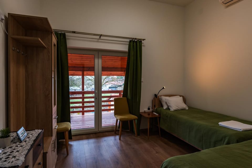 Photo of the whole room, Bedroom, air conditioner