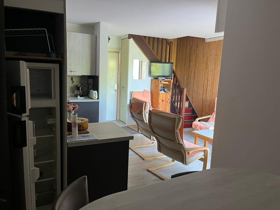 TV and multimedia, Seating area