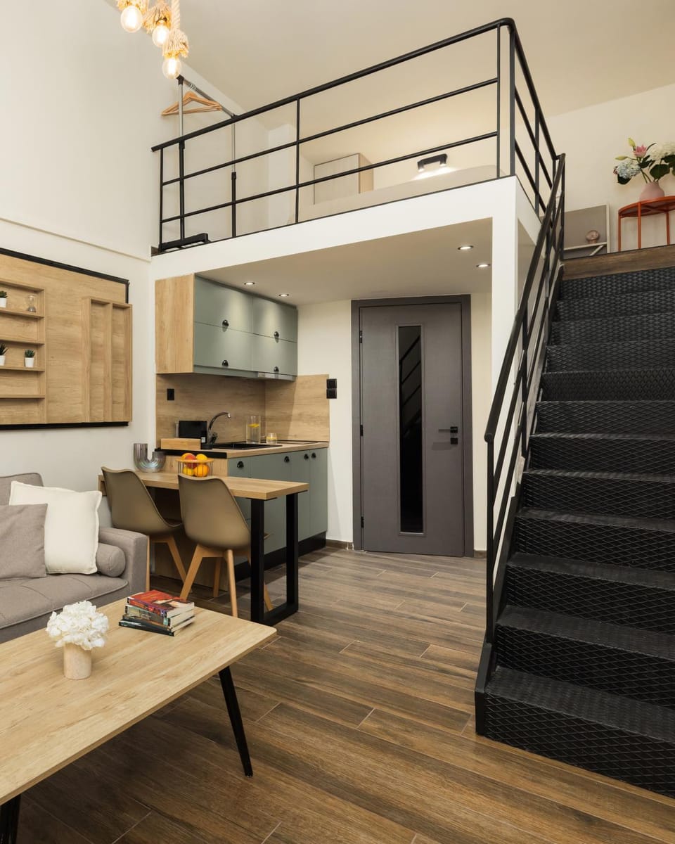 Kitchen or kitchenette, Living room, Seating area, Dining area