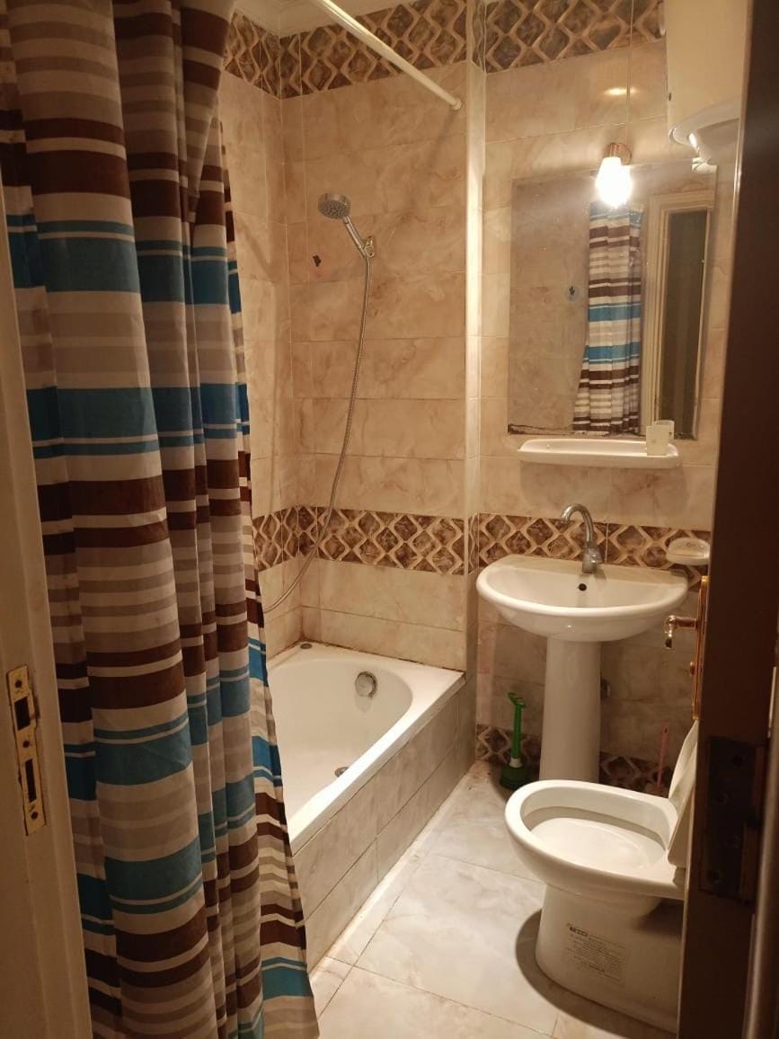 شقة في المعادي الجديدة بالقاهرة قرب كارفور Apartment in Cairo Governorate