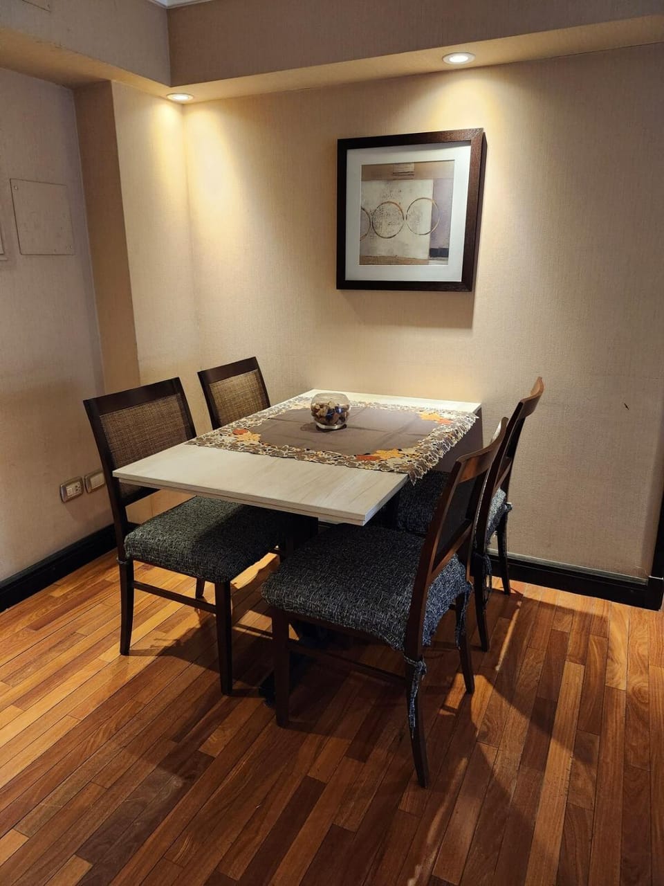 Lujoso Departamento en Edificio de 1º nivel Apartment in Mendoza