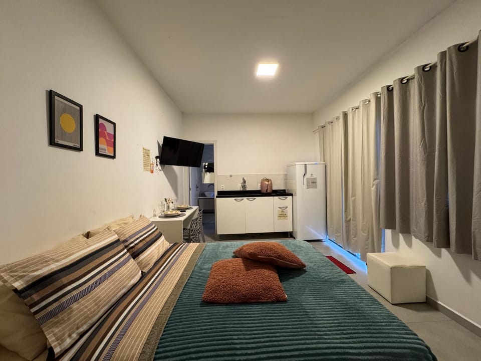 Bed, Kitchen or kitchenette, Photo of the whole room, Bedroom