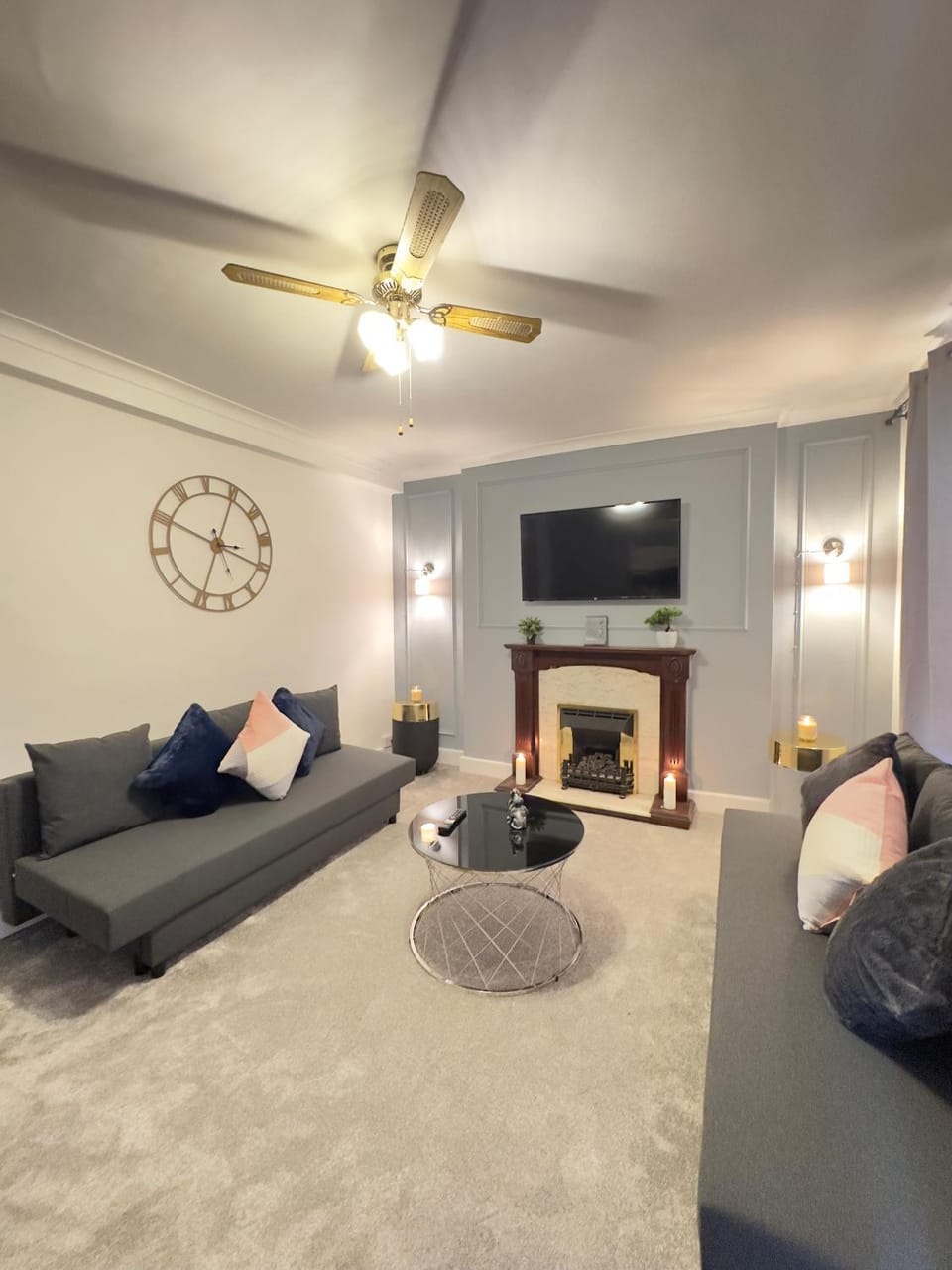 Living room, Seating area, fireplace