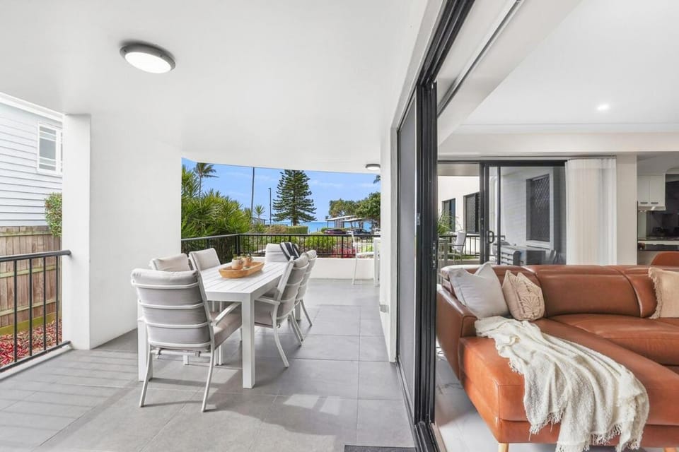 Oceanfront Luxe 3BR Apartment in Bargara