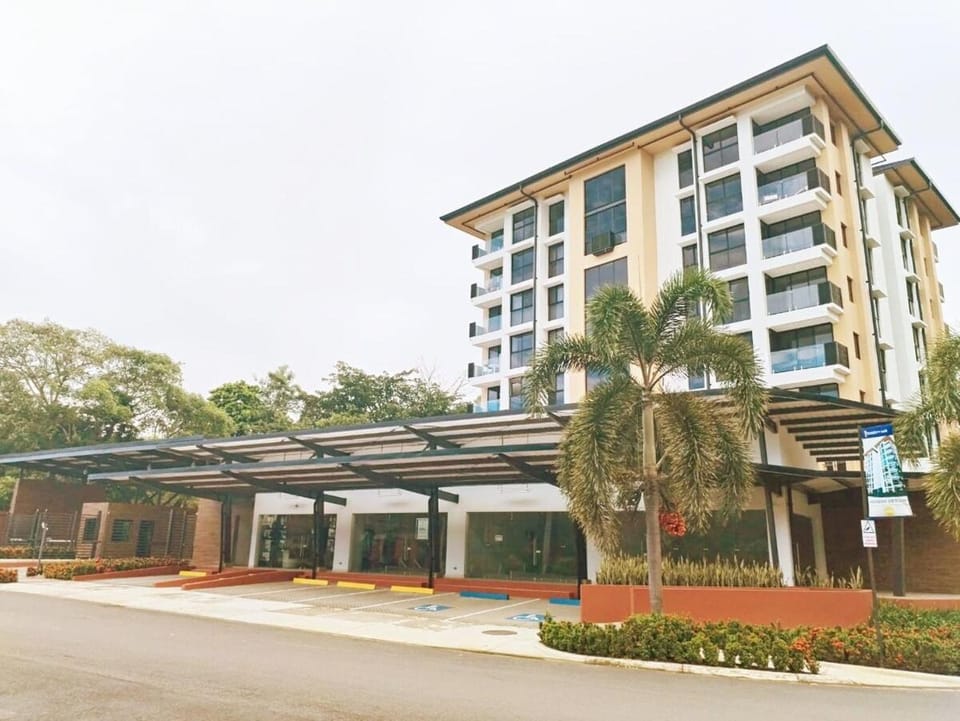 Property building, Restaurant/places to eat, Restaurant/places to eat