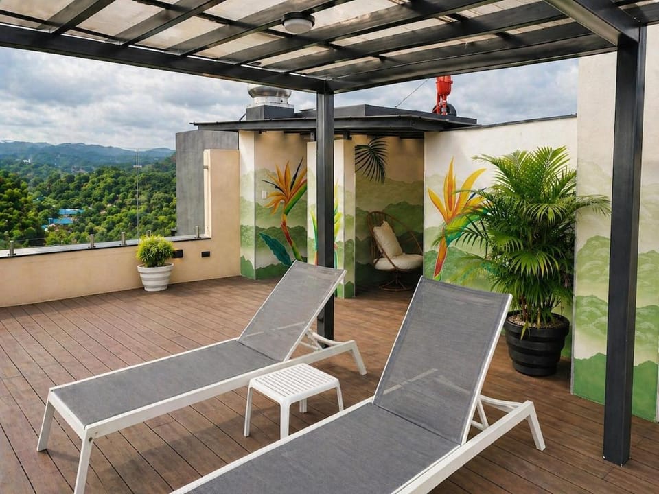Natural landscape, Solarium, View (from property/room), Balcony/Terrace, Mountain view, sunbed