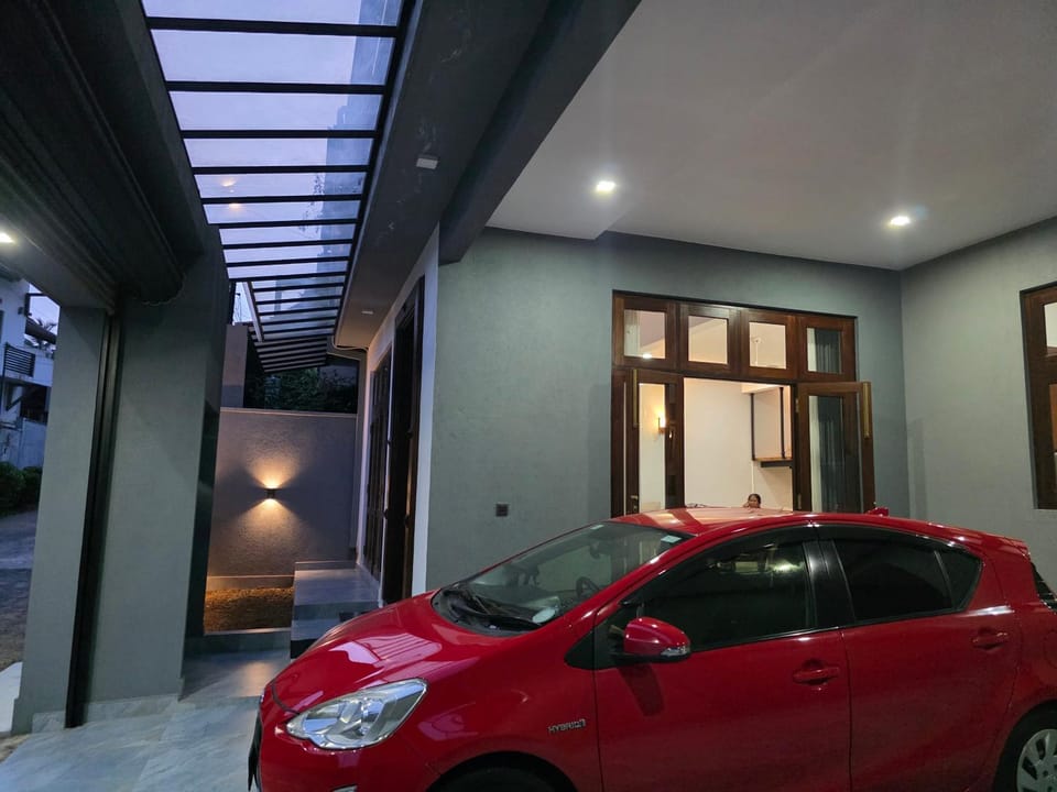 Facade/entrance, Parking
