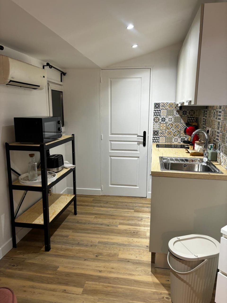 Studio by t Apartment in Marseille