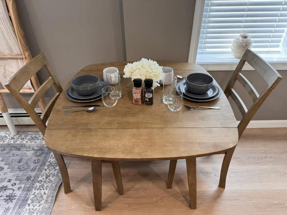 Shark Bait - Cozy Coastal Escape Near Hampton Beach Apartment in Seabrook