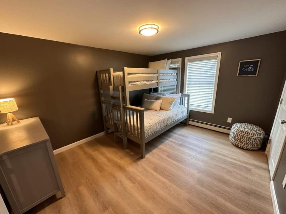 Turtles Cove - Walk to Hampton & Seabrook Beach Apartment in Seabrook