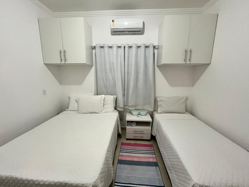 Bed, Photo of the whole room, Bedroom, air conditioner