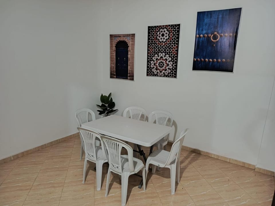 Patio, Dining area