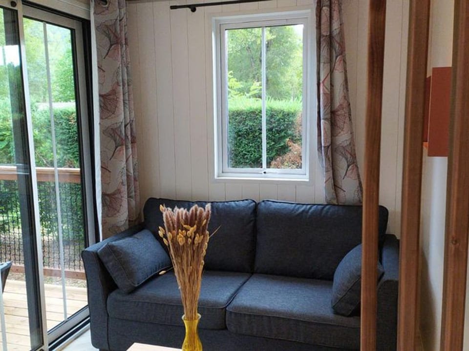 Chalet spacieux avec terrasse pour 6 personnes - API-1-52-482 Campground/ 
RV Resort in Provence-Alpes-Côte d'Azur