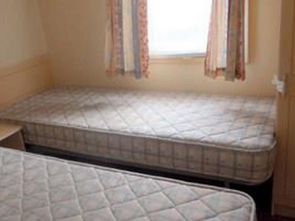 Mobil home pour 8 personnes avec terrasse accessible - API-1-52-408 Campground/ 
RV Resort in Auvergne-Rhône-Alpes