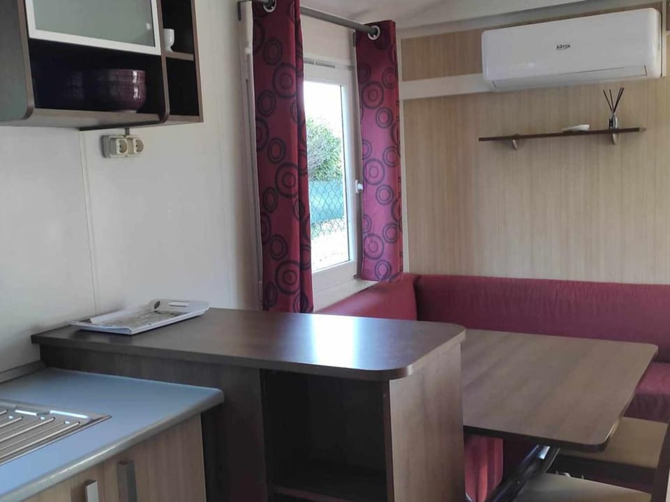 Mobil-home à Anduze - Terrasse - API-1-52-443 Campground/ 
RV Resort in Occitanie