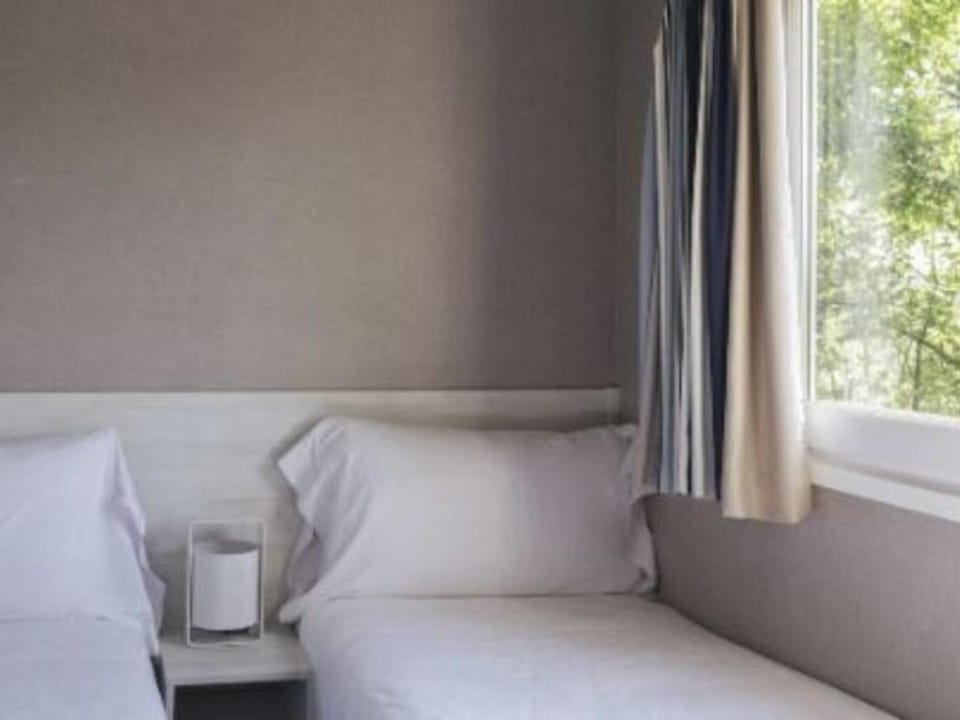 Mobil-home confortable pour 4 pers avec terrasse à San Sebastián - API-1-52-467 Campground/ 
RV Resort in Basque Country