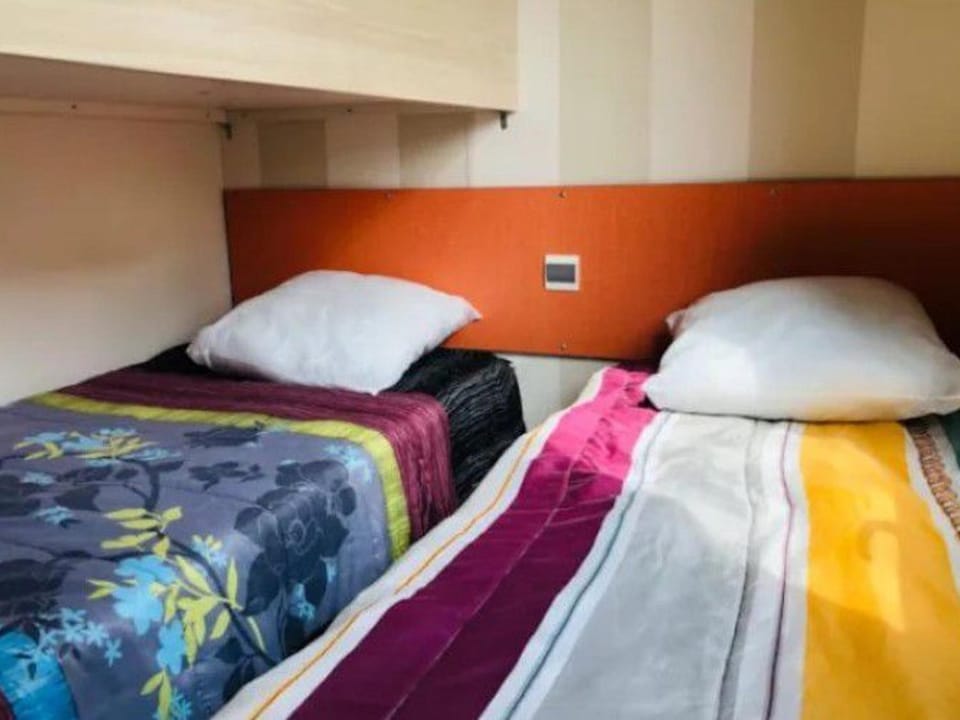 Mobil-home 28m² avec terrasse pour 4 personnes - API-1-52-413 Campground/ 
RV Resort in Occitanie