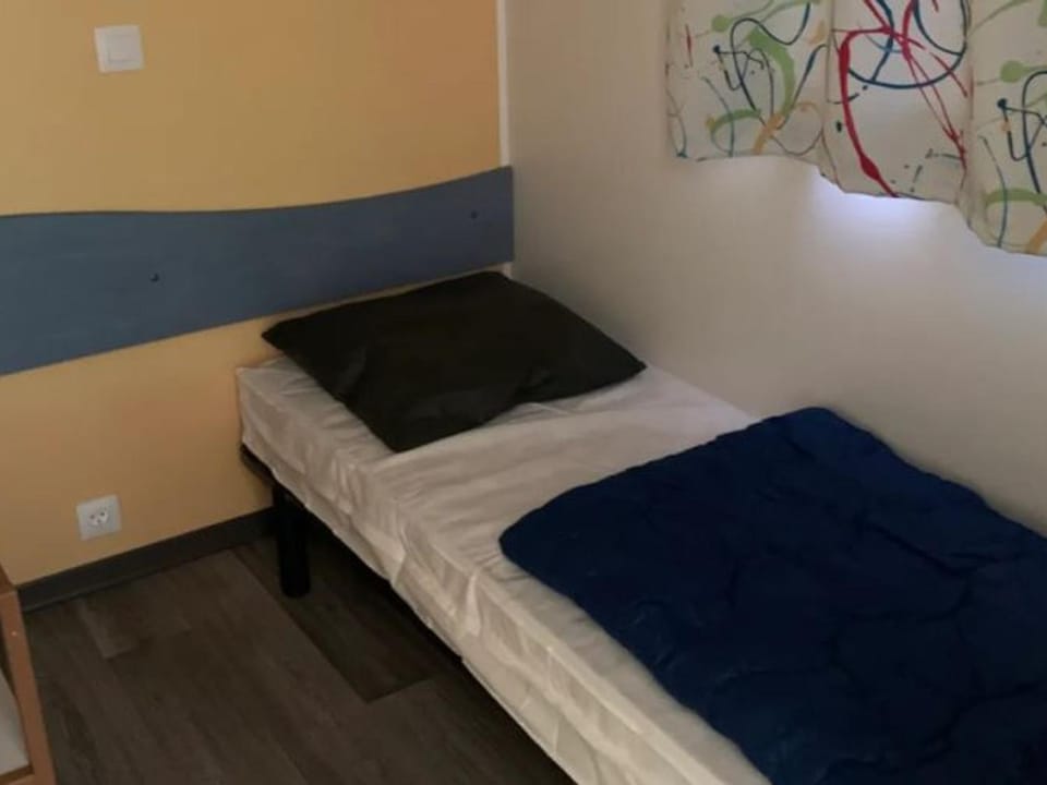Mobil-home avec Terrasse à Limeuil pour 3 personnes - API-1-52-454 Campground/ 
RV Resort in Occitanie