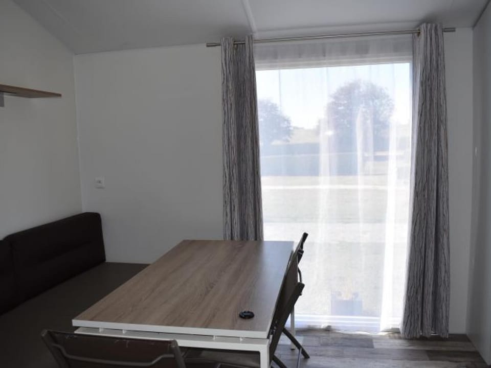 Mobil home moderne avec terrasse - 6 pers. - API-1-52-431 Campground/ 
RV Resort in Normandy