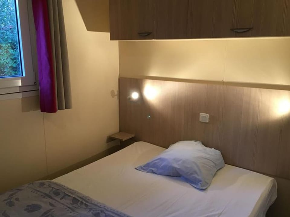 Chalet confort avec terrasse - 5 personnes - API-1-52-621 Campground/ 
RV Resort in Provence-Alpes-Côte d'Azur