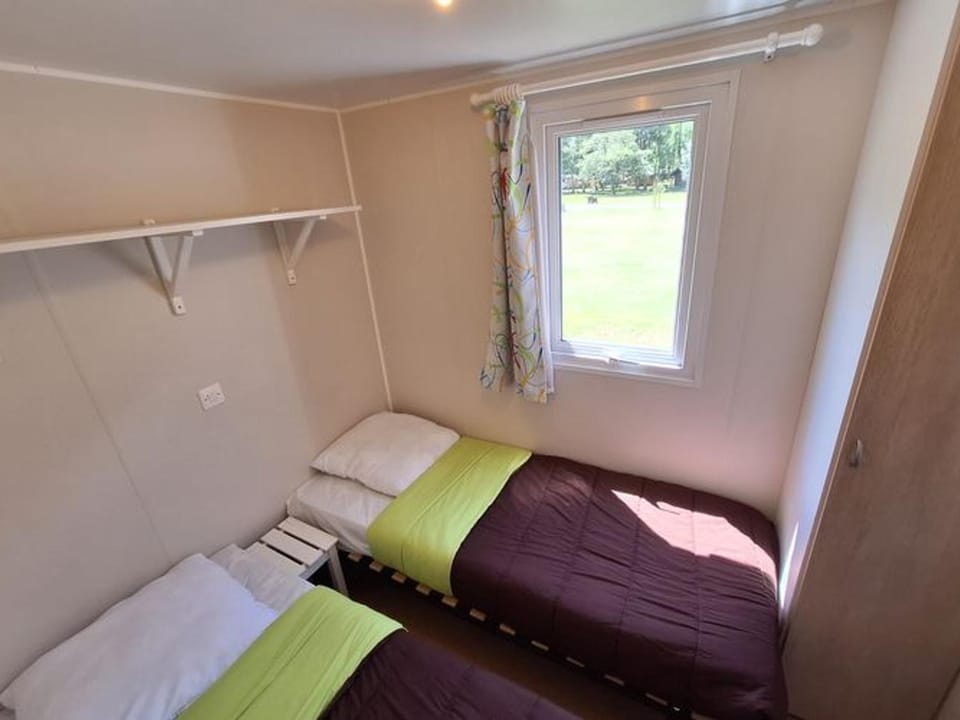 Mobil home confortable avec terrasse pour 6 personnes - API-1-52-698 Campground/ 
RV Resort in Provence