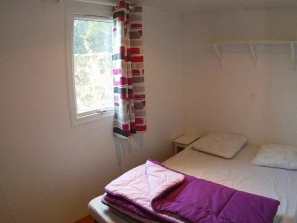 Mobil home avec terrasse pour 4 personnes - API-1-52-649 Campground/ 
RV Resort in Pays de la Loire