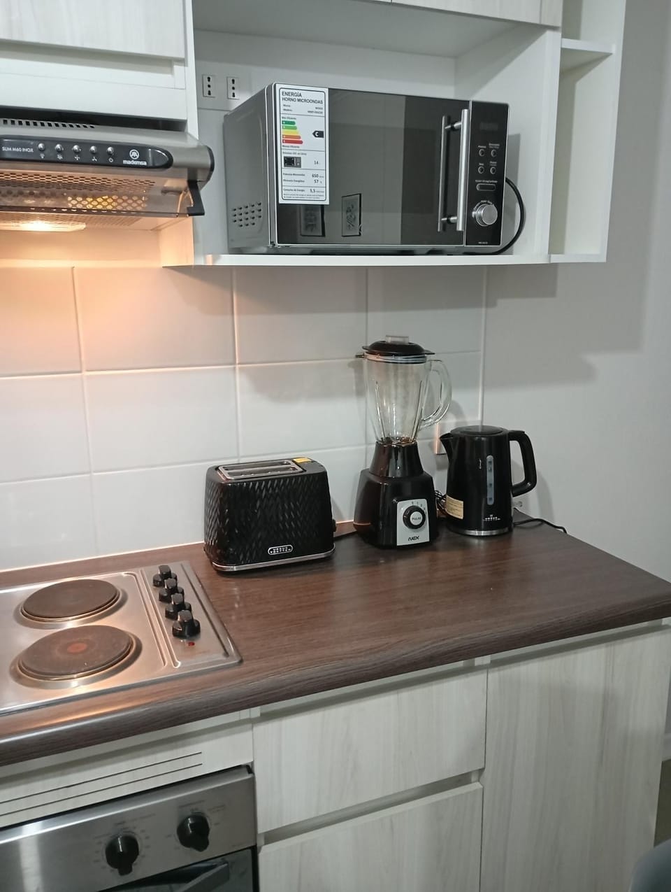 Coffee/tea facilities, Kitchen or kitchenette, microwave, toaster