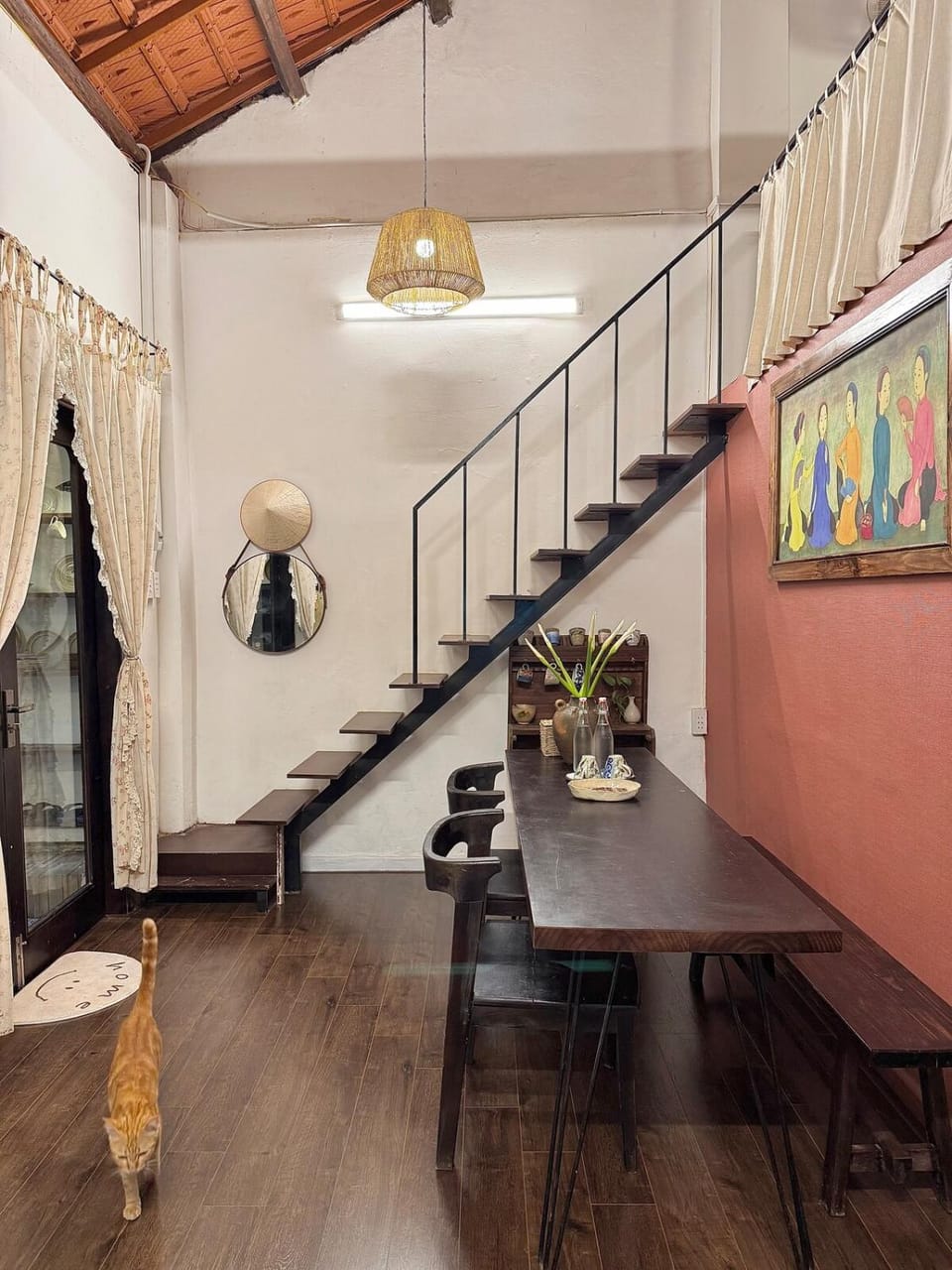 Peaceful Vietnamese - Style House, Yard & Bathtub House in Da Nang