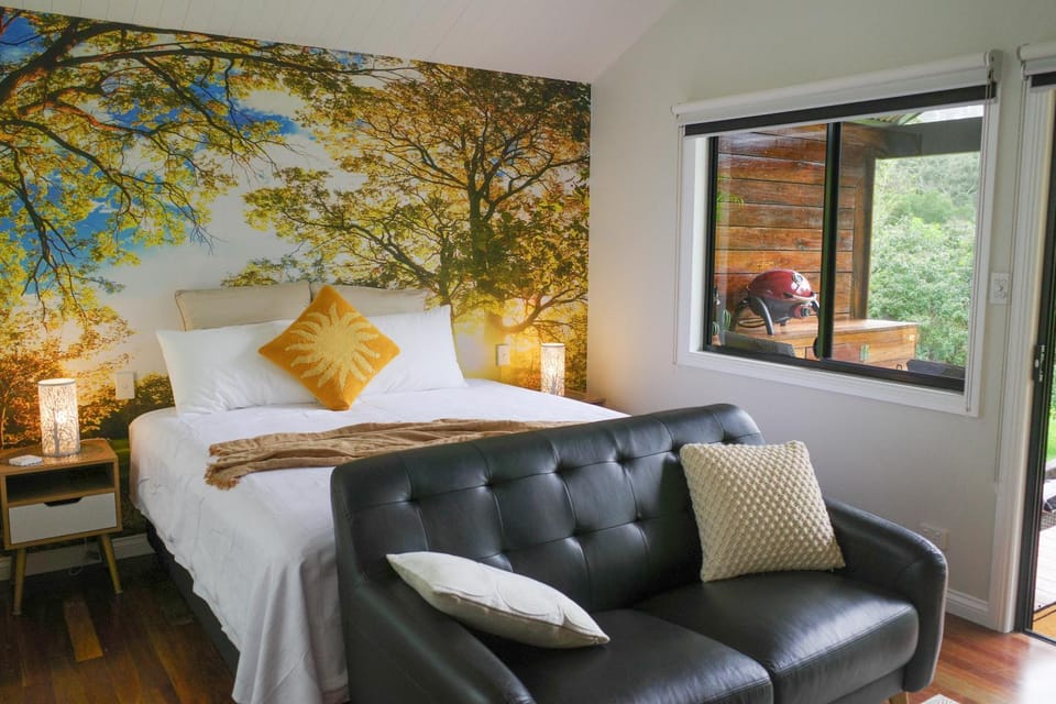Bed, Living room, Bedroom