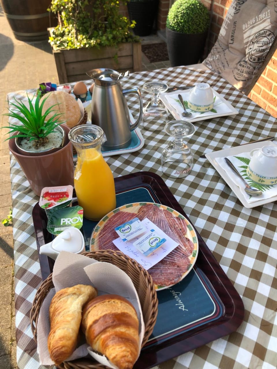 Food and drinks, Food, Breakfast, Continental breakfast