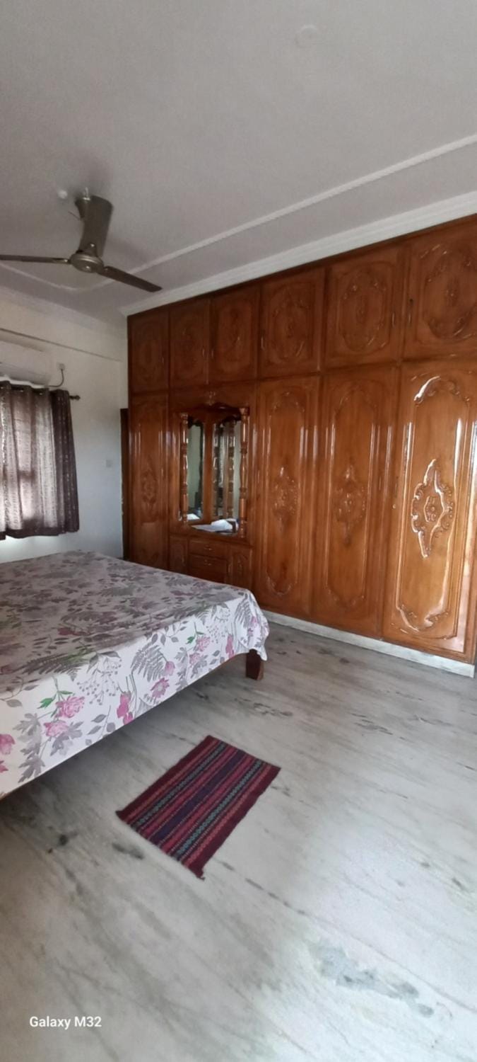 Bedroom, wardrobe