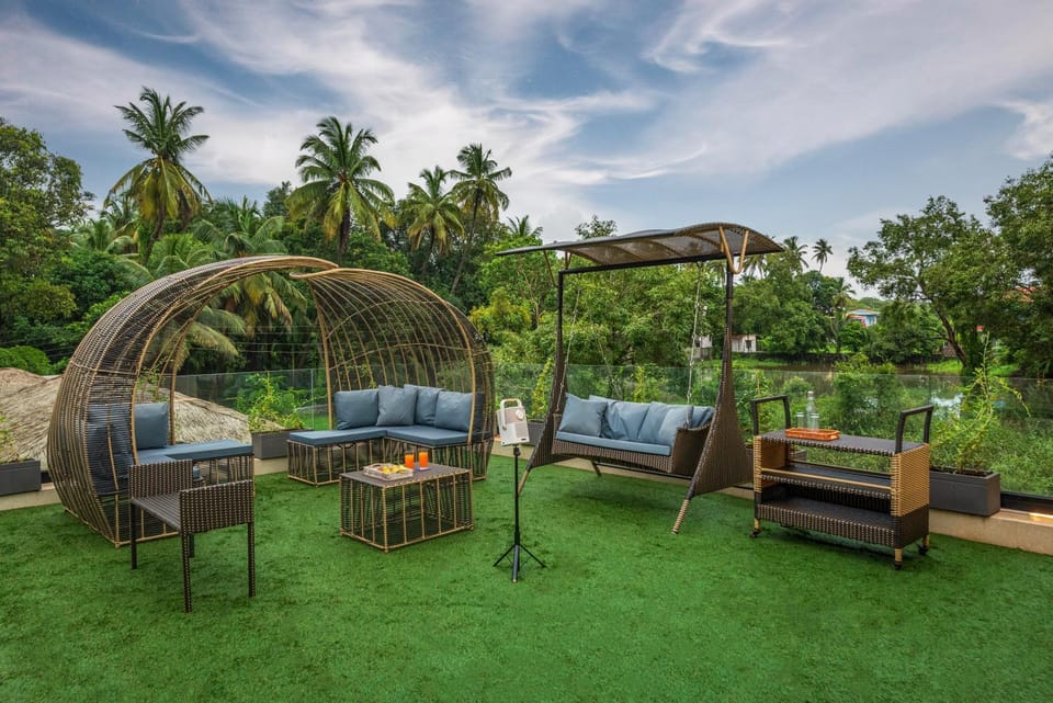 Balcony/Terrace, Seating area, Garden view