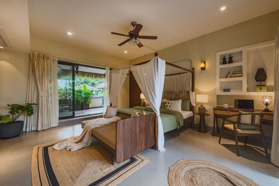 Bed, Photo of the whole room, Bedroom