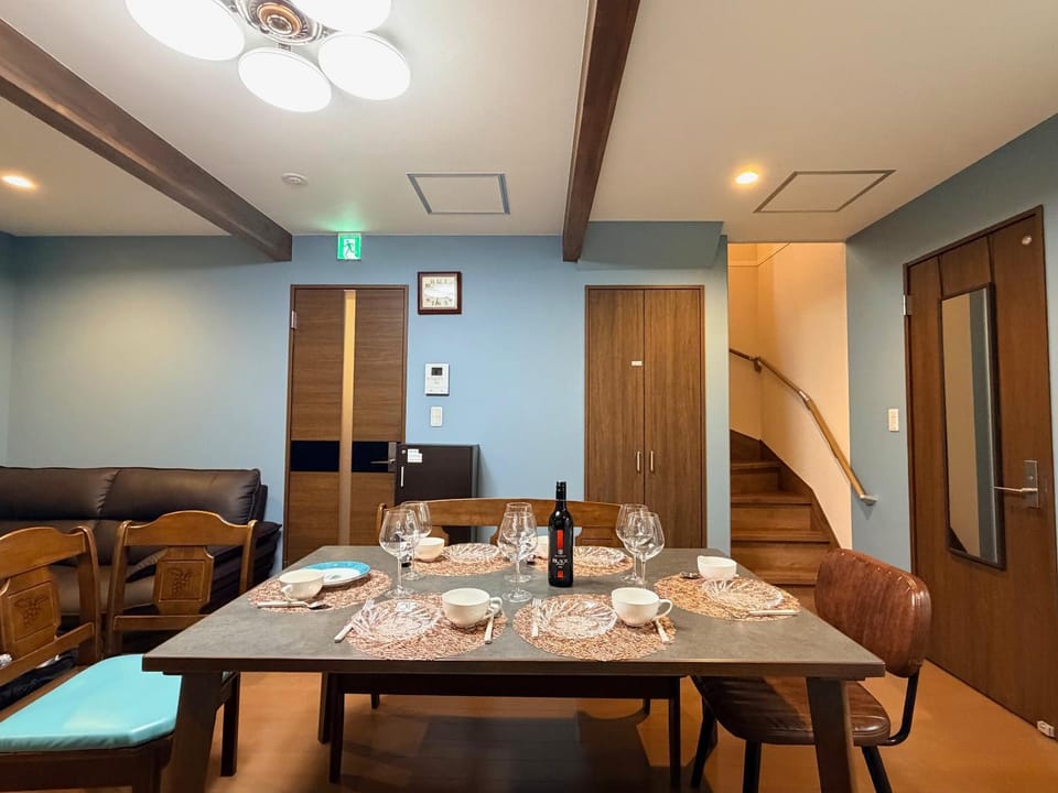 Living room, Dining area