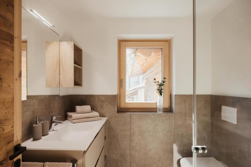 Shower, Bathroom, towels