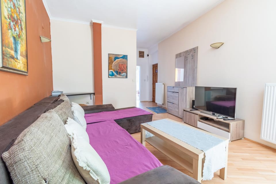 TV and multimedia, Living room