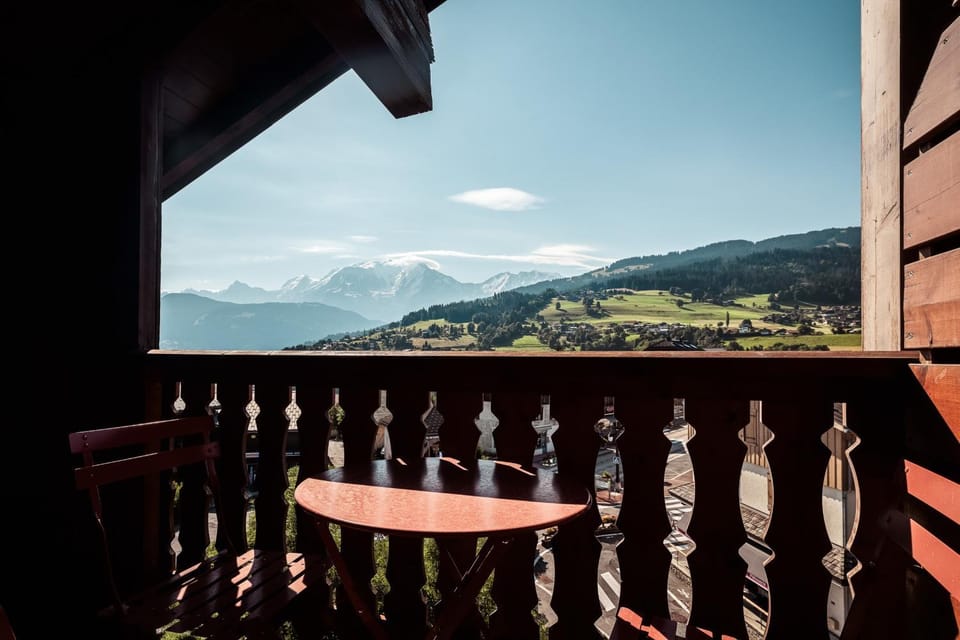 Le Cocon - Balcon sur le Mont-Blanc Apartment in Combloux