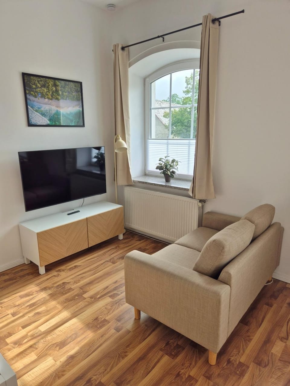 TV and multimedia, Seating area